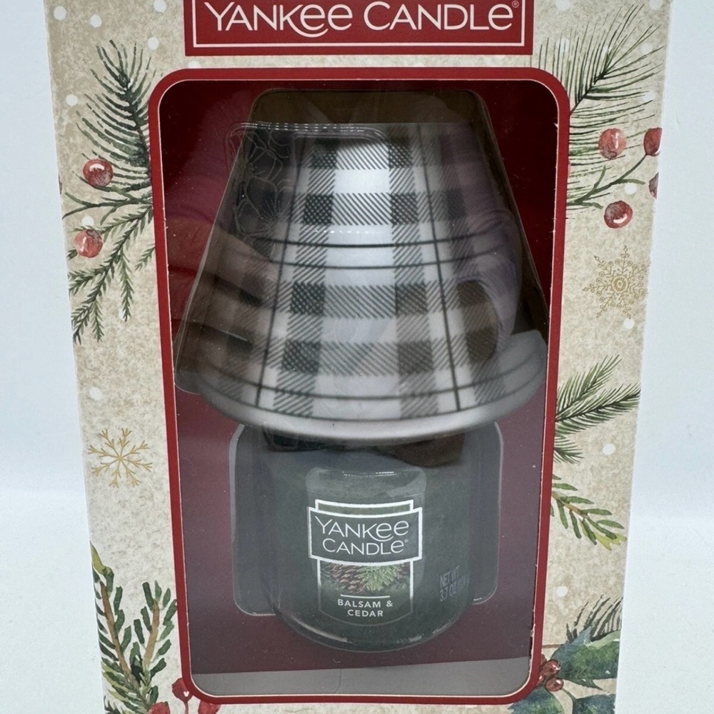 New Yankee Candle 3” Jar Shade & 3.7oz BALSAM & CEDAR Candle Gift Set